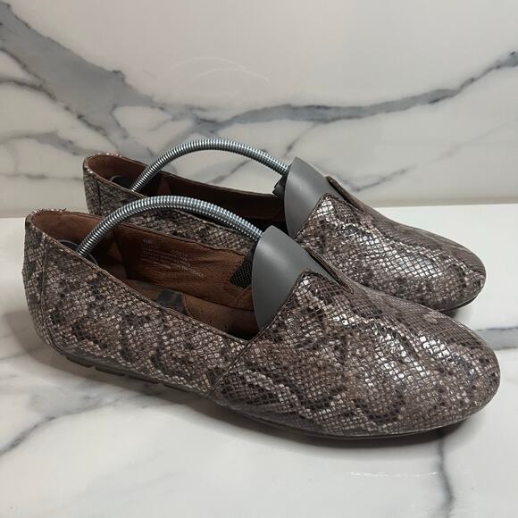 Born Women's Reptile Leather Driving Shoes Slip On Comfort Loafers Sz 11 EUC - Picture 1 of 8